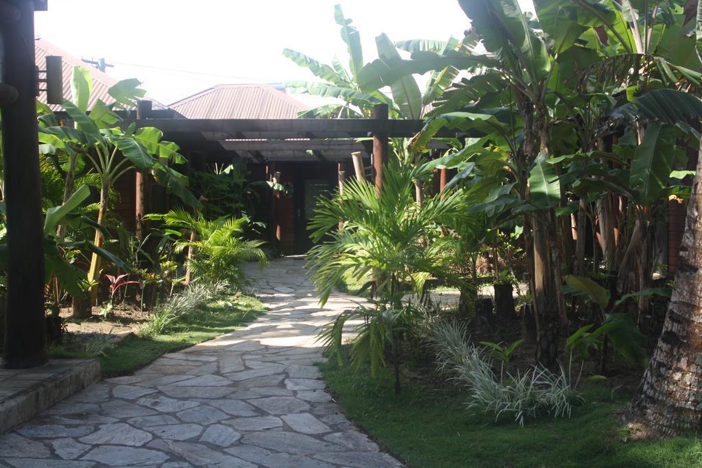 Coconuts Beach Club Resort And Spa Fausaga Exterior photo