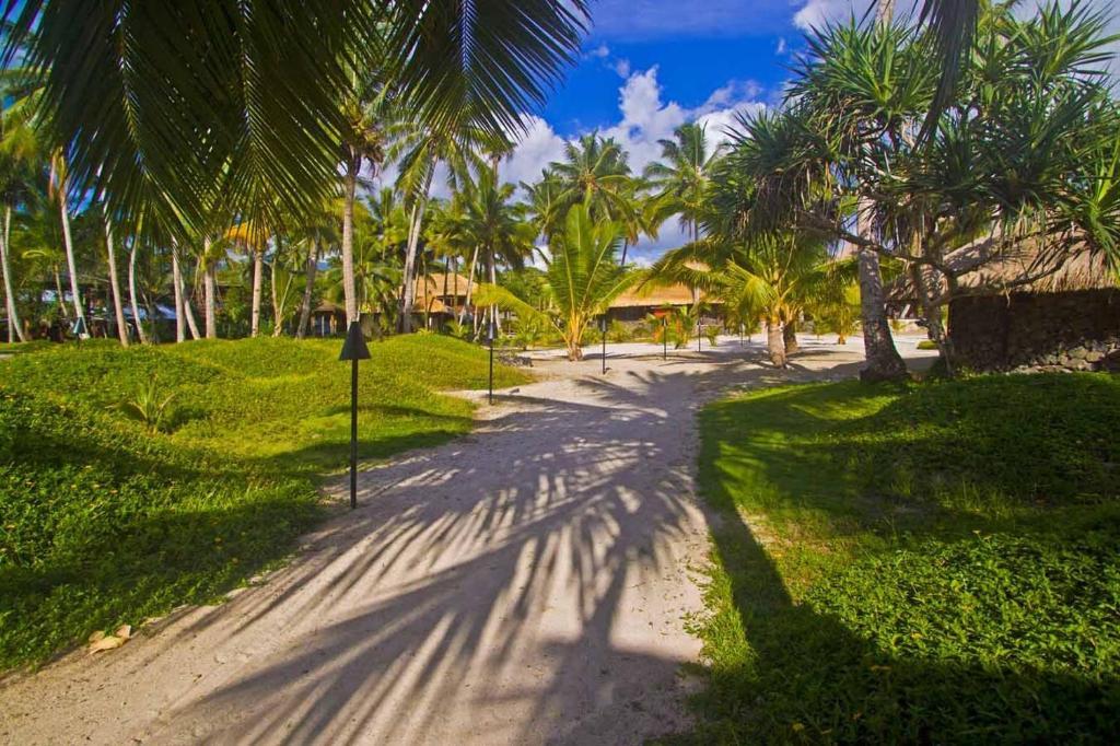 Coconuts Beach Club Resort And Spa Fausaga Exterior photo