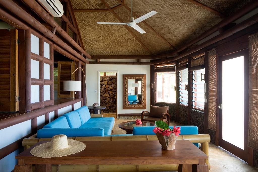 Coconuts Beach Club Resort And Spa Fausaga Room photo