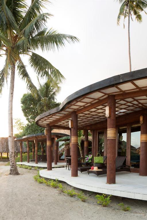 Coconuts Beach Club Resort And Spa Fausaga Room photo