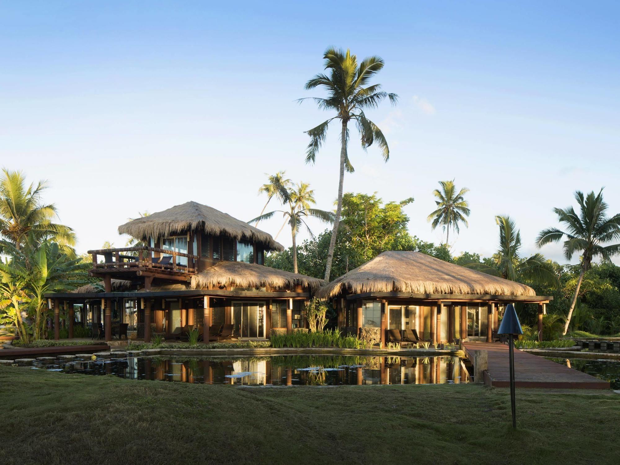 Coconuts Beach Club Resort And Spa Fausaga Exterior photo